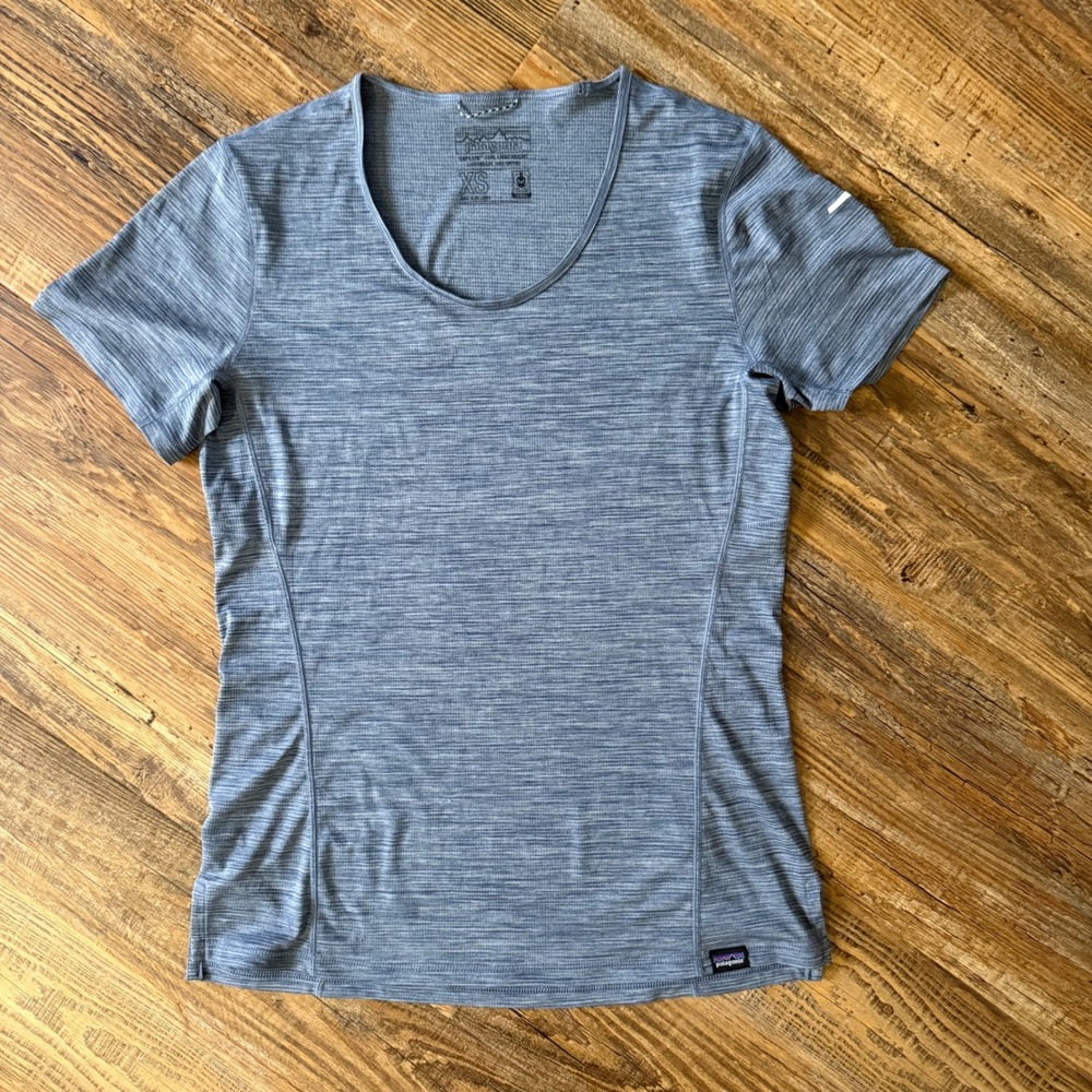 Patagonia Capilene Cool Lightweight Women XS Blue Base performance Layer Hiking